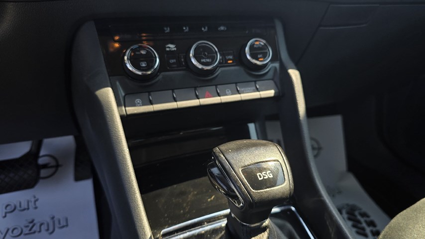 RABLJENO VOZILO ŠKODA KAROQ EXECUTIVE 2,0 TDI AT Automatski mjenjač DIESEL 100237