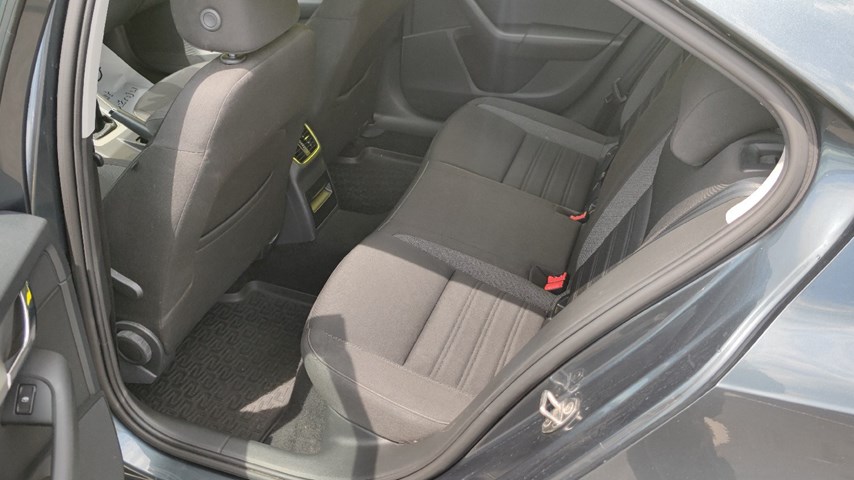 RABLJENO VOZILO ŠKODA OCTAVIA 1,6 TDI Mehanički mjenjač DIESEL 224425
