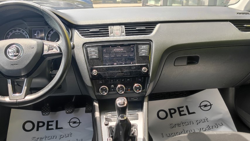 RABLJENO VOZILO ŠKODA OCTAVIA 1,6 TDI Mehanički mjenjač DIESEL 224425