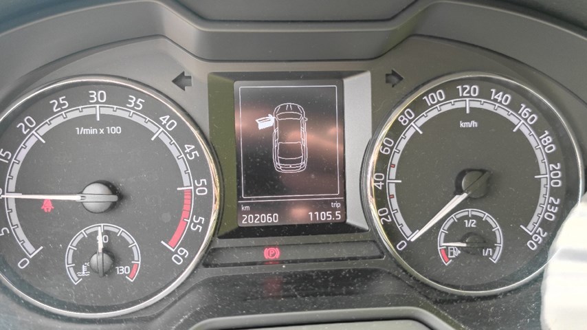 RABLJENO VOZILO ŠKODA OCTAVIA 1,6 TDI Mehanički mjenjač DIESEL 224425