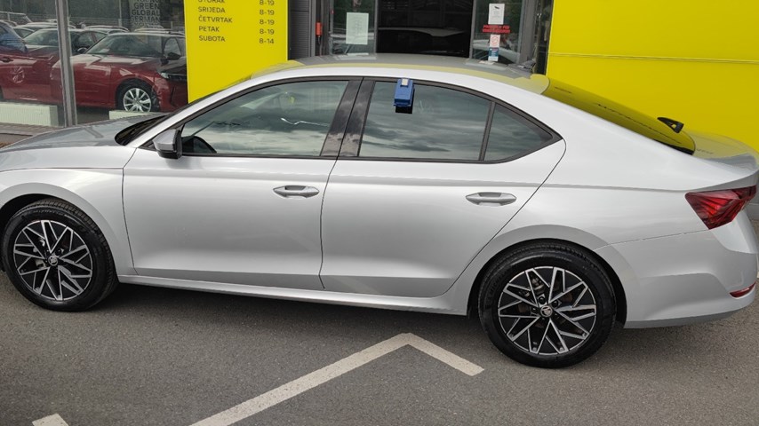 RABLJENO VOZILO ŠKODA OCTAVIA 2.0 Mehanički mjenjač DIESEL 224227
