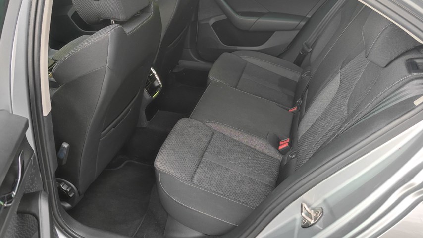 RABLJENO VOZILO ŠKODA OCTAVIA 2.0 Mehanički mjenjač DIESEL 224227