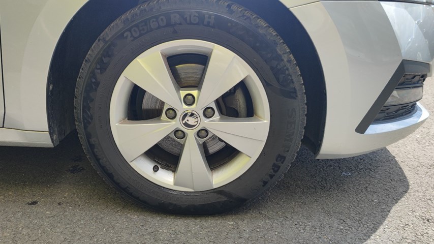 RABLJENO VOZILO ŠKODA OCTAVIA 2,0 TDI Mehanički mjenjač DIESEL 224406