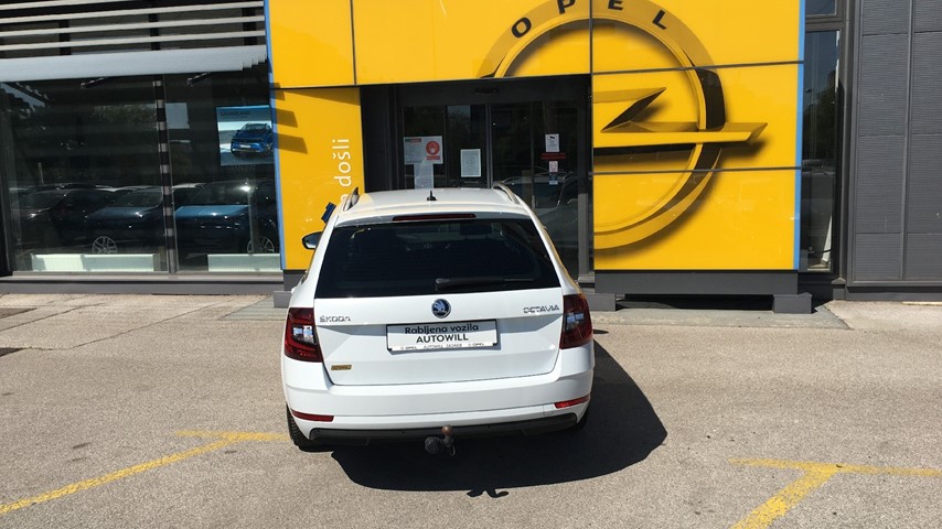 RABLJENO VOZILO ŠKODA OCTAVIA COMBI 1,6 TDI EDITION DIESEL 222703