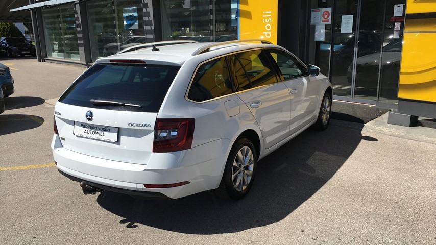 RABLJENO VOZILO ŠKODA OCTAVIA COMBI 1,6 TDI EDITION DIESEL 222703