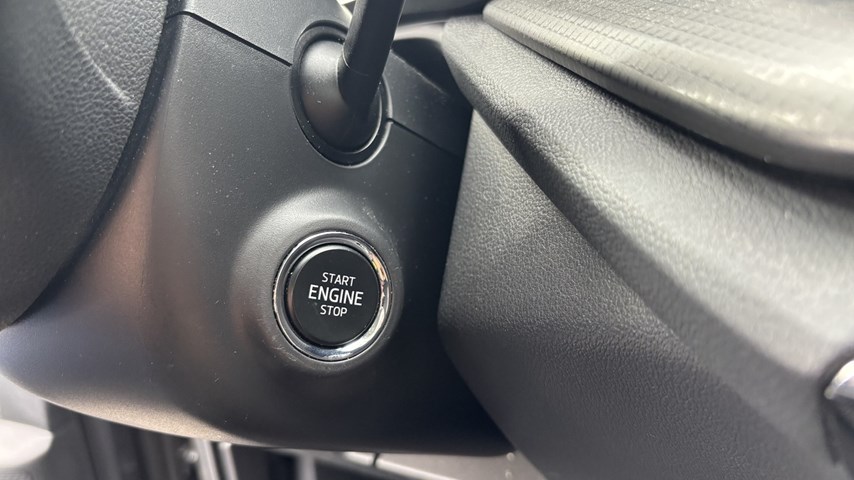 RABLJENO VOZILO ŠKODA OCTAVIA COMBI 2,0 TDI AT Automatski mjenjač DIESEL 100245