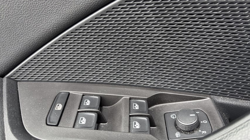 RABLJENO VOZILO ŠKODA OCTAVIA COMBI 2,0 TDI AT Automatski mjenjač DIESEL 100245
