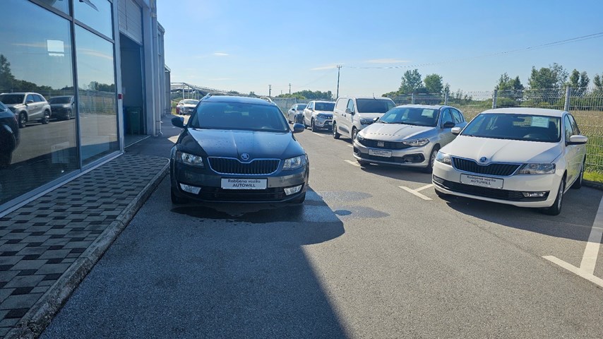 RABLJENO VOZILO ŠKODA OCTAVIA COMBI 2,0 TDI Automatski mjenjač DIESEL 224410