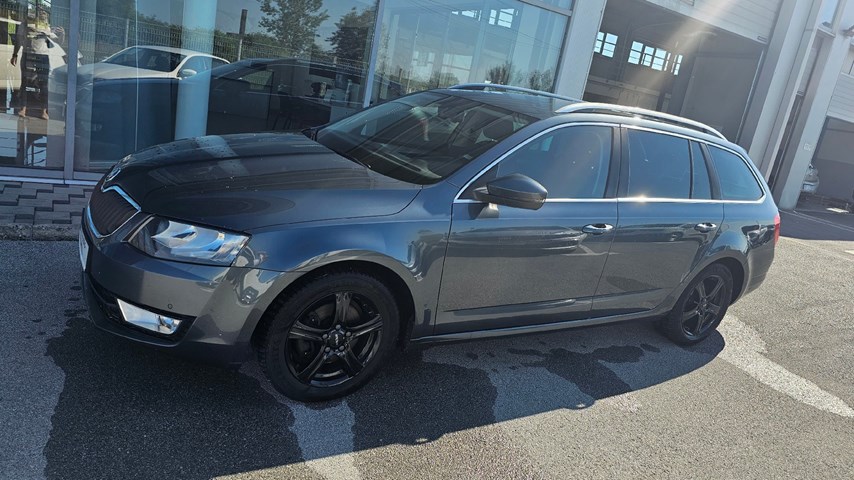 RABLJENO VOZILO ŠKODA OCTAVIA COMBI 2,0 TDI Automatski mjenjač DIESEL 224410