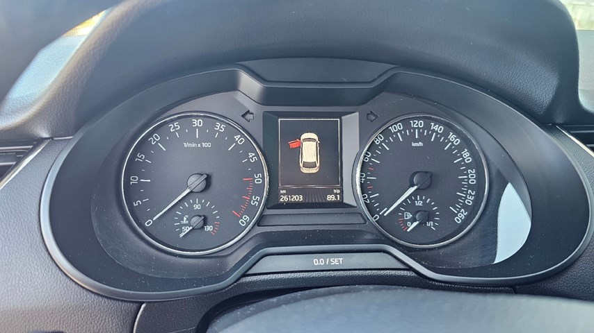 RABLJENO VOZILO ŠKODA OCTAVIA COMBI 2,0 TDI Automatski mjenjač DIESEL 224410