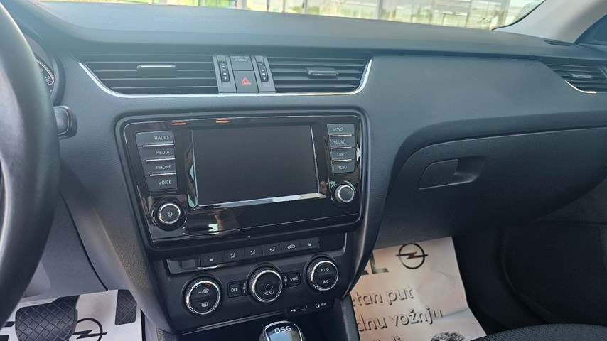 RABLJENO VOZILO ŠKODA OCTAVIA COMBI 2,0 TDI Automatski mjenjač DIESEL 224410