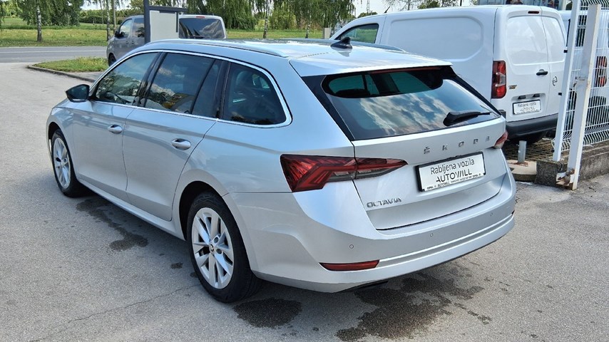 RABLJENO VOZILO ŠKODA OCTAVIA COMBI CLEVER 2,0 TDI AT Automatski mjenjač DIESEL 100230
