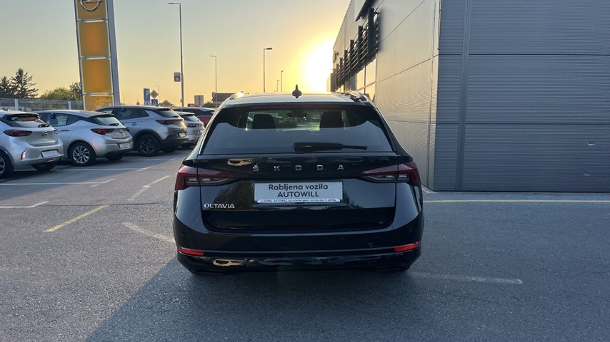 RABLJENO VOZILO ŠKODA OCTAVIA COMBI CLEVER 2,0 TDI Mehanički mjenjač DIESEL 100242
