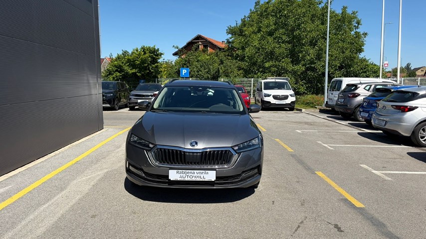 RABLJENO VOZILO ŠKODA OCTAVIA COMBI EXECUTIVE 2,0 TDI AT Automatski mjenjač DIESEL 100224