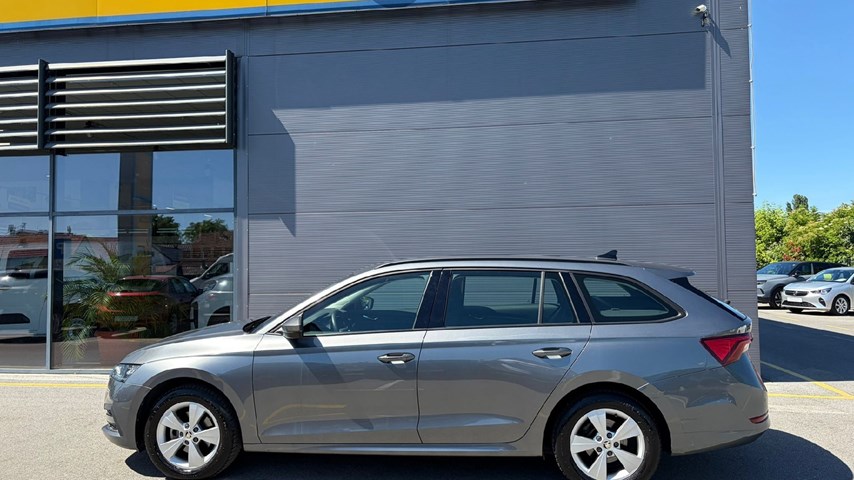 RABLJENO VOZILO ŠKODA OCTAVIA COMBI EXECUTIVE 2,0 TDI AT Automatski mjenjač DIESEL 100224