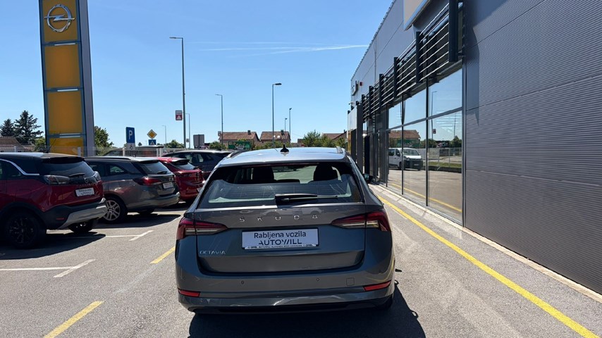 RABLJENO VOZILO ŠKODA OCTAVIA COMBI EXECUTIVE 2,0 TDI AT Automatski mjenjač DIESEL 100224