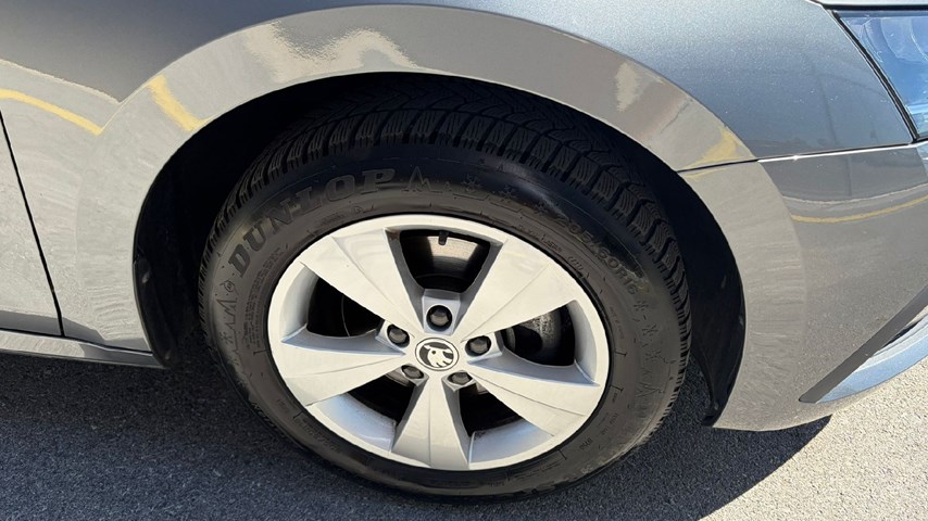 RABLJENO VOZILO ŠKODA OCTAVIA COMBI EXECUTIVE 2,0 TDI AT Automatski mjenjač DIESEL 100224