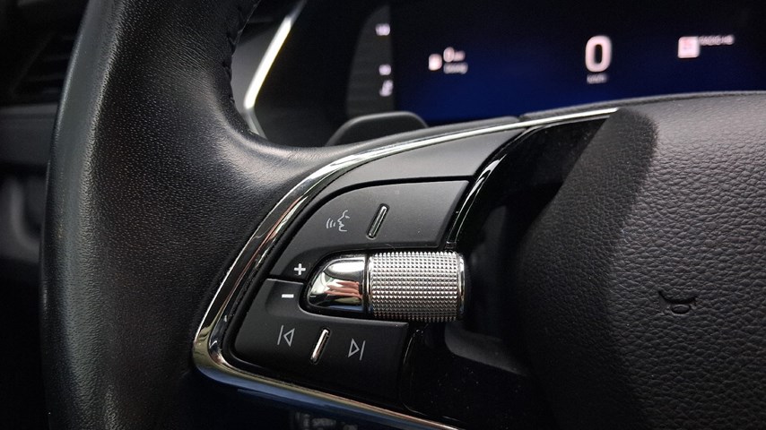 RABLJENO VOZILO ŠKODA OCTAVIA COMBI EXECUTIVE 2,0 TDI AT Automatski mjenjač DIESEL 100224