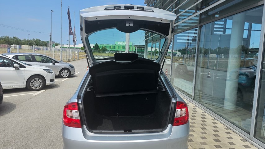 RABLJENO VOZILO ŠKODA RAPID AMBITION 1,4 TDI Mehanički mjenjač DIESEL 224409