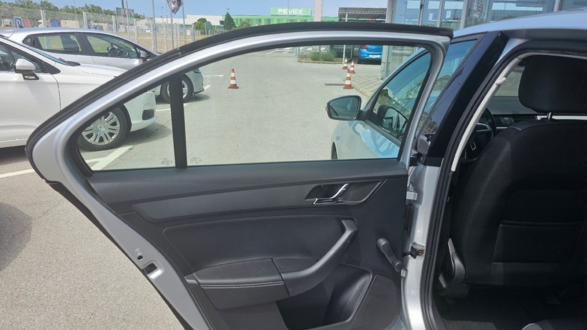 RABLJENO VOZILO ŠKODA RAPID AMBITION 1,4 TDI Mehanički mjenjač DIESEL 224409