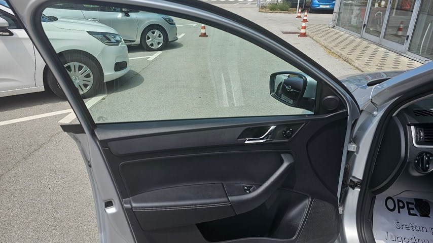 RABLJENO VOZILO ŠKODA RAPID AMBITION 1,4 TDI Mehanički mjenjač DIESEL 224409