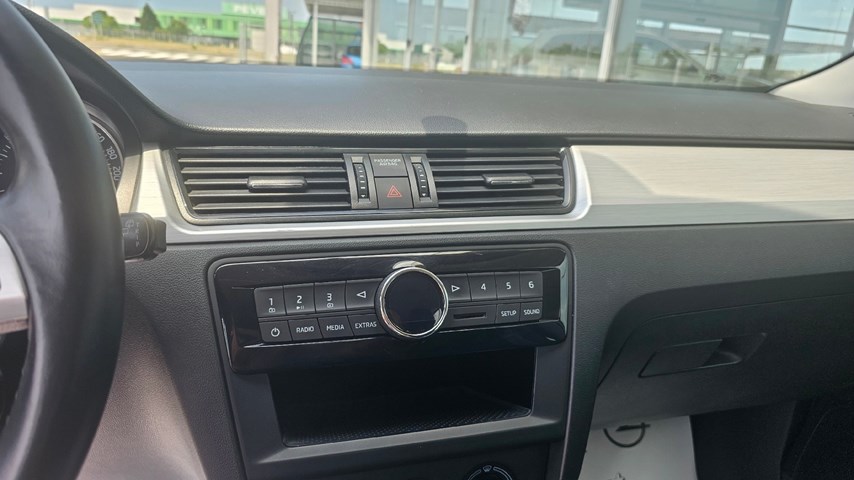 RABLJENO VOZILO ŠKODA RAPID AMBITION 1,4 TDI Mehanički mjenjač DIESEL 224409