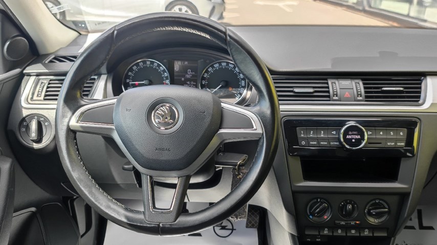RABLJENO VOZILO ŠKODA RAPID AMBITION 1,4 TDI Mehanički mjenjač DIESEL 224409