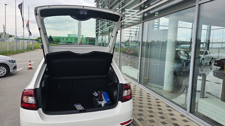 RABLJENO VOZILO ŠKODA RAPID SPACEBACK 1,4 TDI Mehanički mjenjač DIESEL 224408