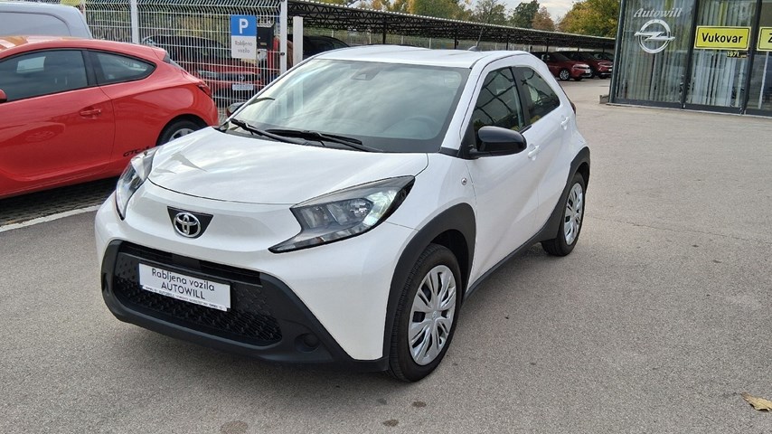 RABLJENO VOZILO TOYOTA AYGO X X-PLAY 1,0 VVT-I Mehanički mjenjač BENZIN 224492