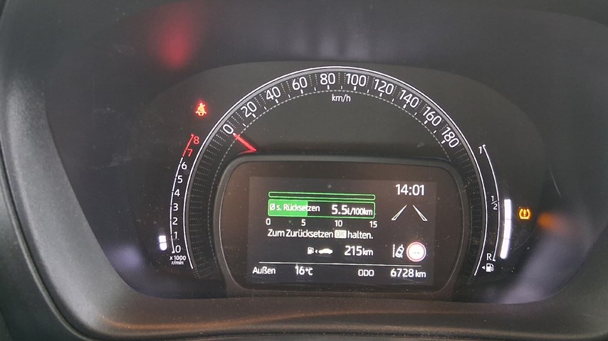 RABLJENO VOZILO TOYOTA AYGO X X-PLAY 1,0 VVT-I Mehanički mjenjač BENZIN 224492