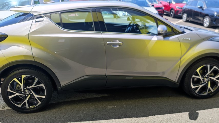 RABLJENO VOZILO TOYOTA C-HR 1,8 AT Automatski mjenjač BENZIN 100217
