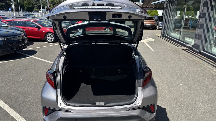 RABLJENO VOZILO TOYOTA C-HR 1,8 AT Automatski mjenjač BENZIN 100217