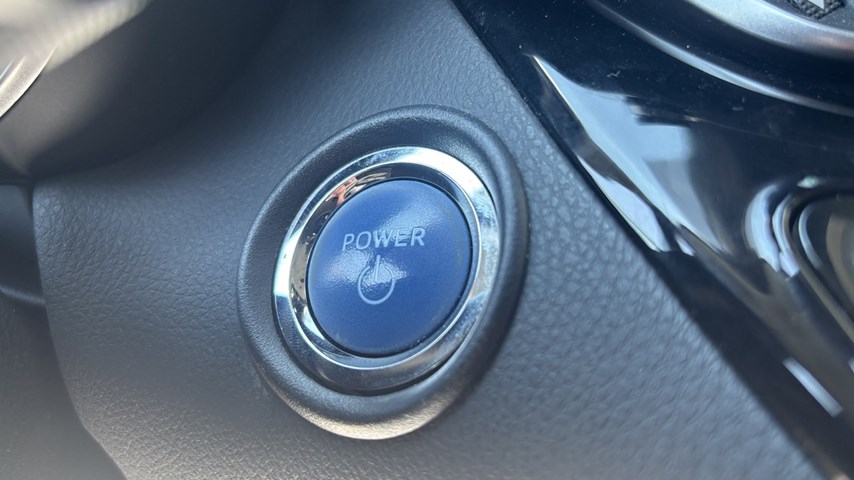 RABLJENO VOZILO TOYOTA C-HR 1,8 AT Automatski mjenjač BENZIN 100217