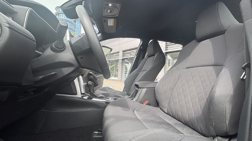 RABLJENO VOZILO TOYOTA COROLLA CROSS ACTIVE 2,0 AT Automatski mjenjač BENZIN 100248
