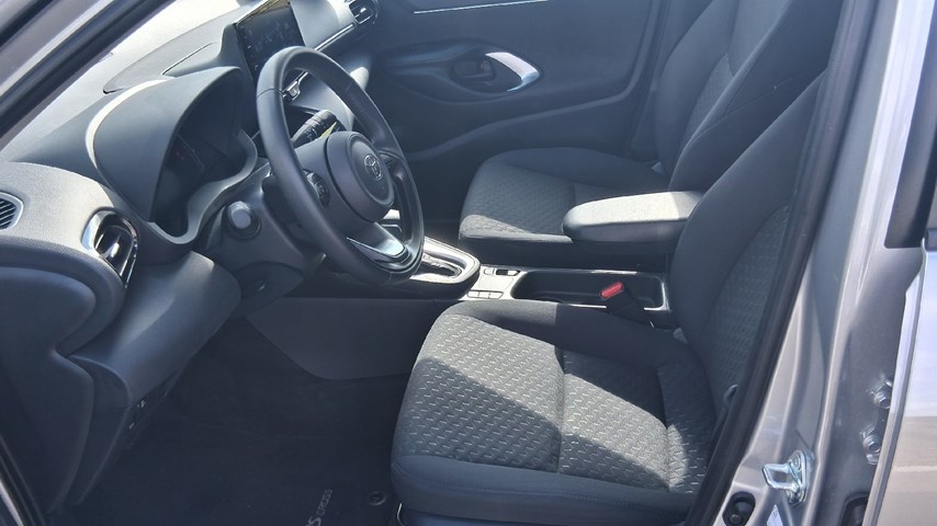 RABLJENO VOZILO TOYOTA YARIS CROSS COOL 1,5 HIBRID Automatski mjenjač BENZIN 224496