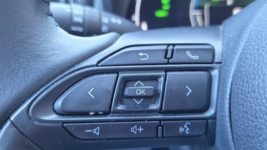 RABLJENO VOZILO TOYOTA YARIS CROSS COOL 1,5 HIBRID Automatski mjenjač BENZIN 224485