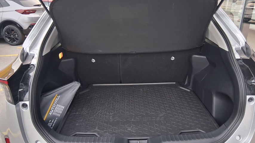 RABLJENO VOZILO TOYOTA YARIS CROSS COOL 1,5 HIBRID Automatski mjenjač BENZIN 224496