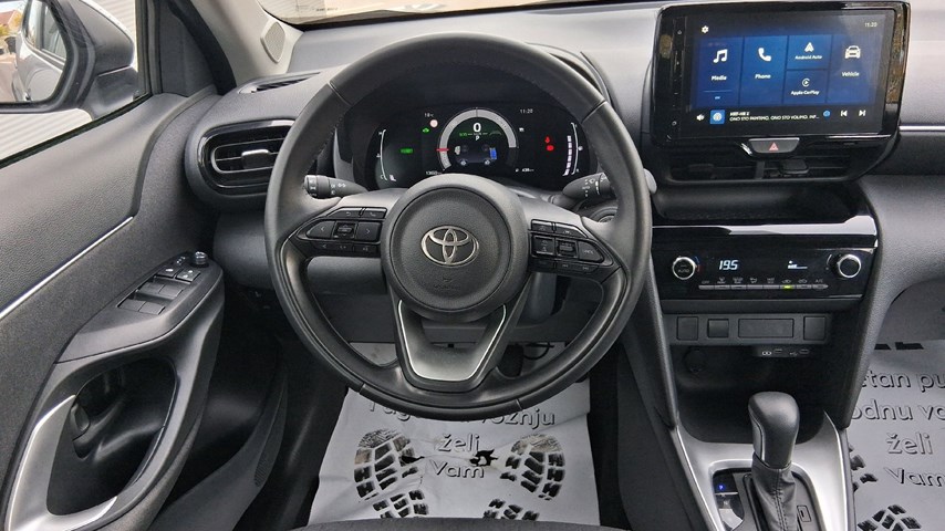 RABLJENO VOZILO TOYOTA YARIS CROSS COOL 1,5 HIBRID Automatski mjenjač BENZIN 224496