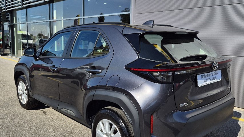RABLJENO VOZILO TOYOTA YARIS CROSS COOL 1,5 HIBRID Automatski mjenjač BENZIN 224485