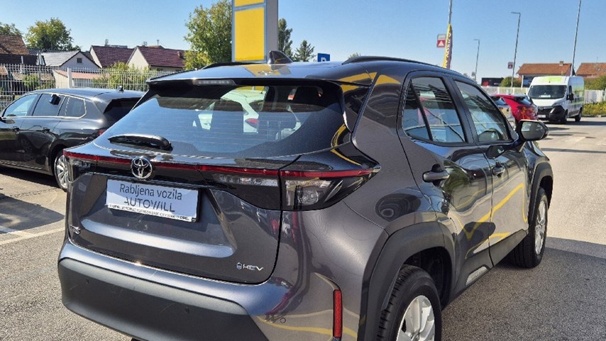 RABLJENO VOZILO TOYOTA YARIS CROSS COOL 1,5 HIBRID Automatski mjenjač BENZIN 224485