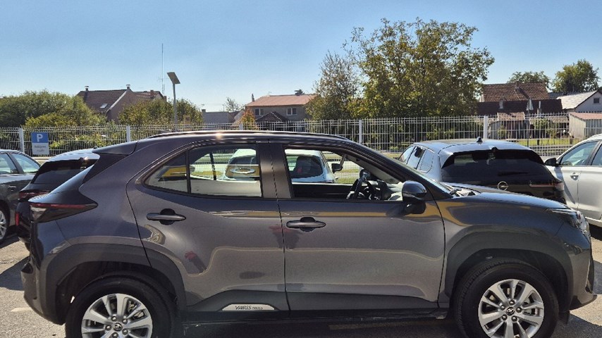 RABLJENO VOZILO TOYOTA YARIS CROSS COOL 1,5 HIBRID Automatski mjenjač BENZIN 224485