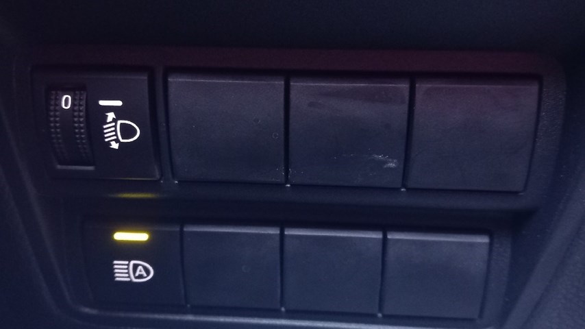 RABLJENO VOZILO TOYOTA YARIS CROSS COOL 1,5 HIBRID Automatski mjenjač BENZIN 224485