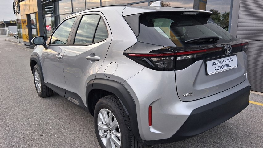 RABLJENO VOZILO TOYOTA YARIS CROSS COOL 1,5 HIBRID Automatski mjenjač BENZIN 224496