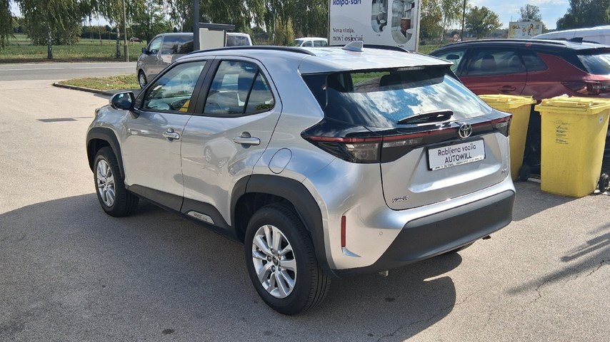 RABLJENO VOZILO TOYOTA YARIS CROSS COOL 1,5 HIBRID NOVC-HEV Automatski mjenjač BENZIN 224473