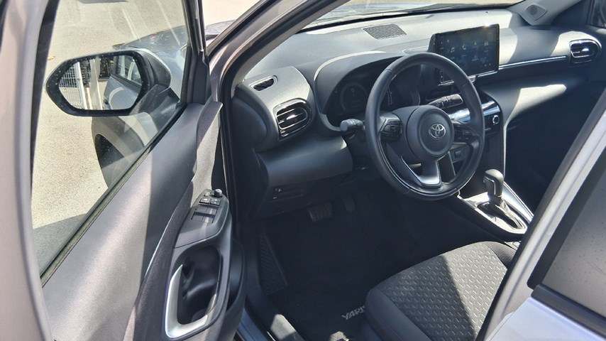 RABLJENO VOZILO TOYOTA YARIS CROSS COOL 1,5 HIBRID NOVC-HEV Automatski mjenjač BENZIN 224473