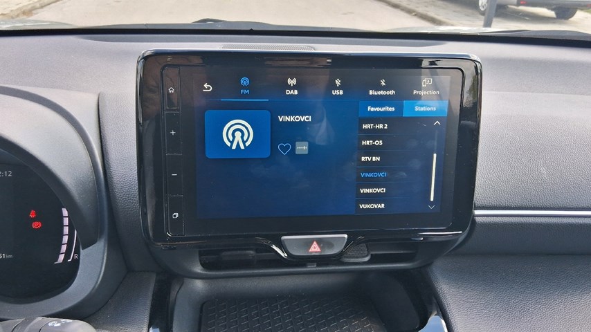 RABLJENO VOZILO TOYOTA YARIS CROSS COOL 1,5 HIBRID NOVC-HEV Automatski mjenjač BENZIN 224473