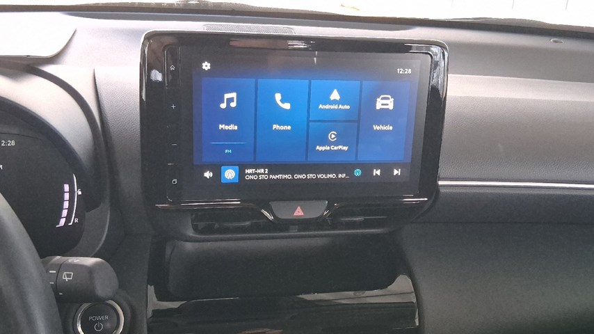 RABLJENO VOZILO TOYOTA YARIS CROSS COOL 1,5 HIBRID Automatski mjenjač BENZIN 224496