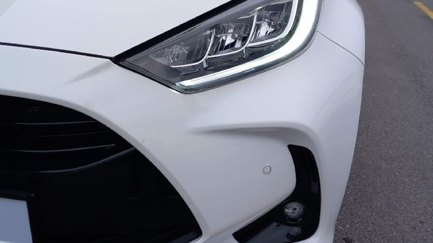 RABLJENO VOZILO TOYOTA YARIS SOL ASSIST 1,5 HIBRID Automatski mjenjač BENZIN 224489