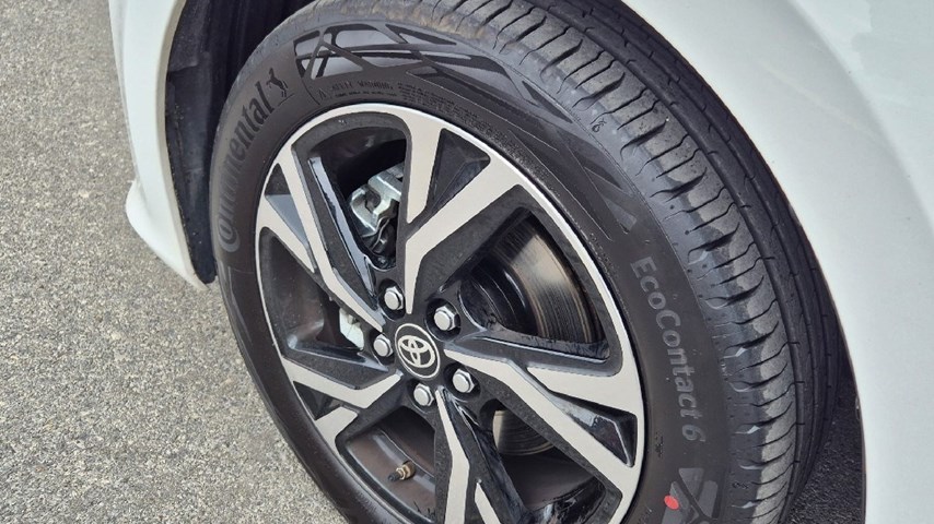 RABLJENO VOZILO TOYOTA YARIS SOL ASSIST 1,5 HIBRID Automatski mjenjač BENZIN 224489