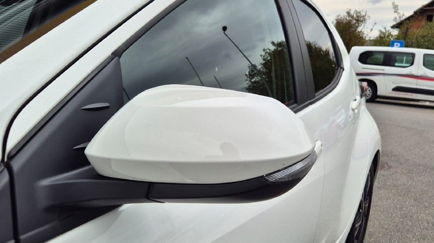 RABLJENO VOZILO TOYOTA YARIS SOL ASSIST 1,5 HIBRID Automatski mjenjač BENZIN 224489